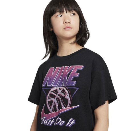 FZ5556-010-Nike-Basketball-Just-Do-It-Tee-Tjej-Avart-13-Basketshop.se