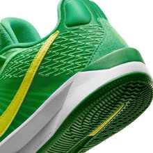 HQ4344-300-Nike-Sabrina-2-Oregon-7-Basketshop.se